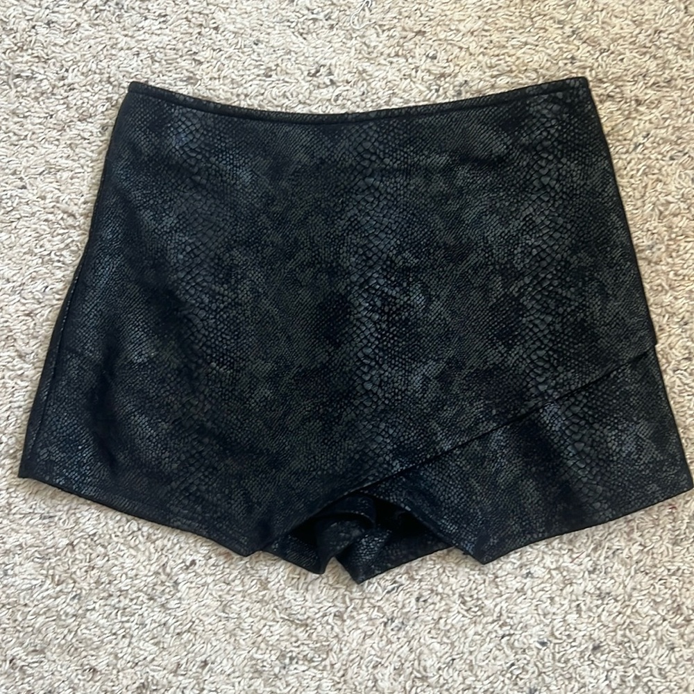 Snake print skort